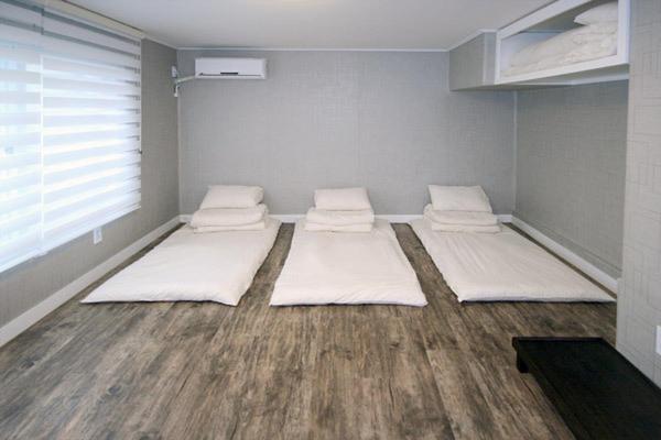 Crib 49 - Foreigner Only Rumah tetamu
